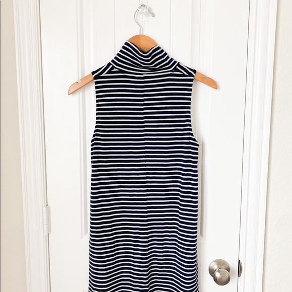 Athleta Tank top Size Small - Picture 2 of 2